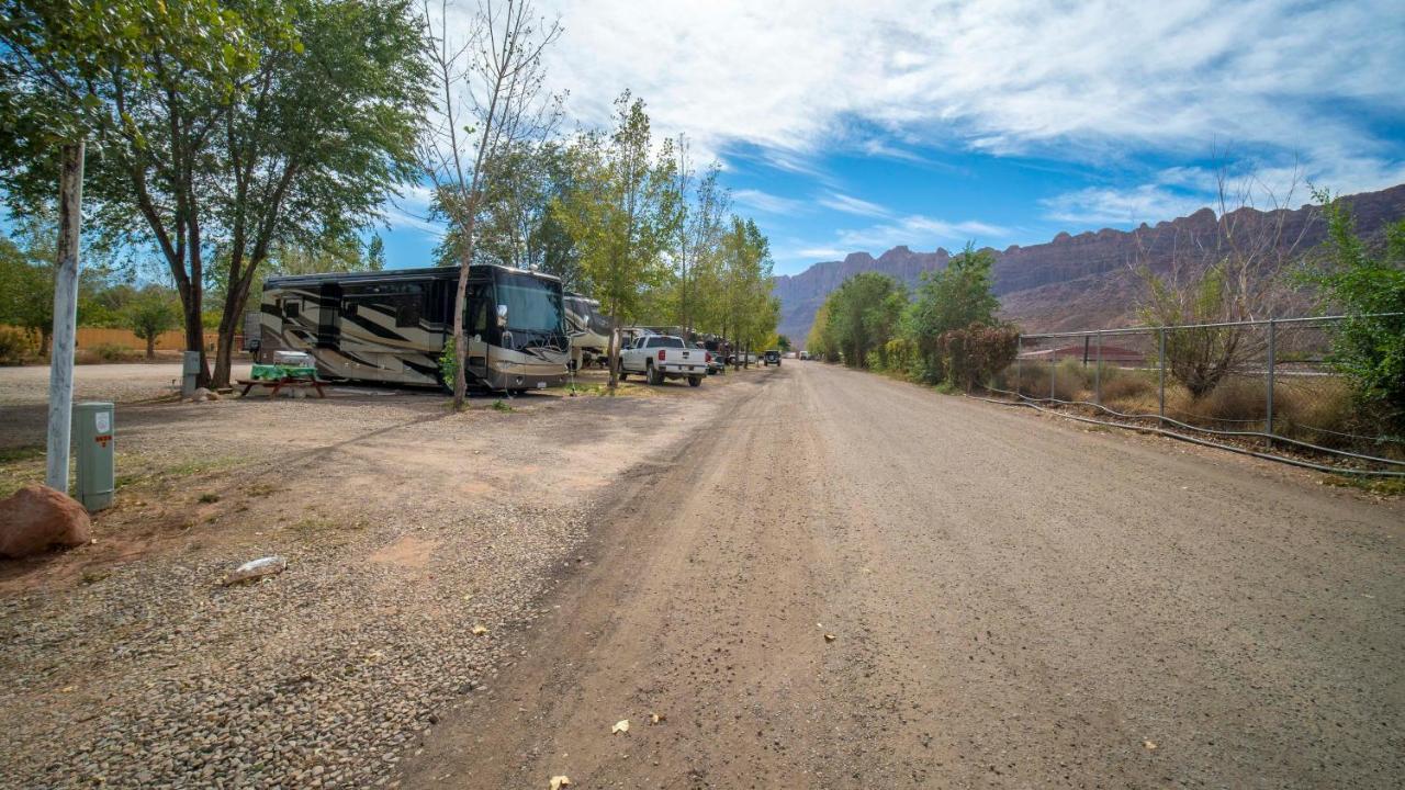 Outdoor Glamping Large 5Th Wheel Setup Ok4A Διαμέρισμα Moab Εξωτερικό φωτογραφία